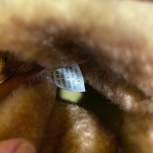 Women’s L.L. Bean Boots, 8" Shearling-Lined PrimaLoft - Picture 11 of 11